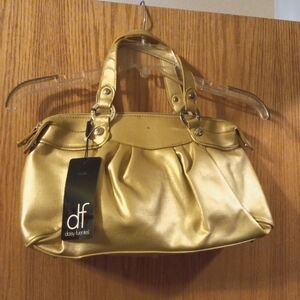 Womens daisy Fuentes purse large gold metallic handbag new with slight flaw ext